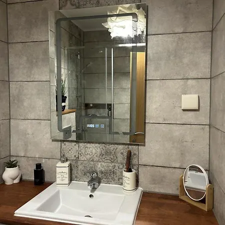 In Pomorie Mit Garten Und Gemeinsamem Pool Aheloy