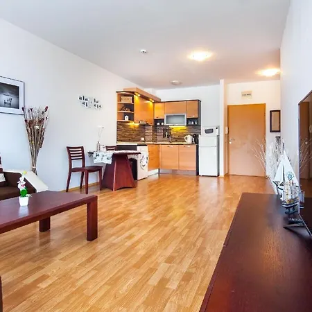 In Pomorie Mit Garten Und Gemeinsamem Pool Apartment *